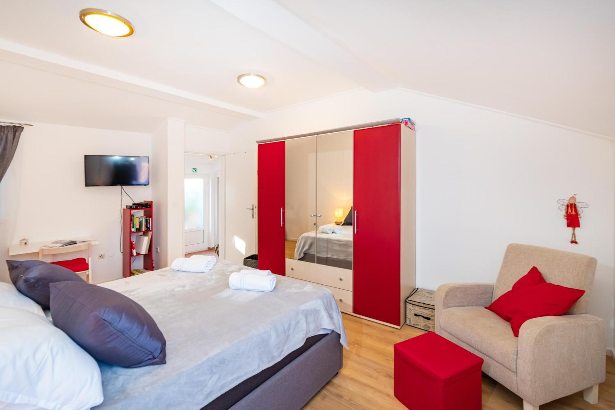 Mediterranean Terrace Apartment With Bikes & Sup Skradin Exteriör bild