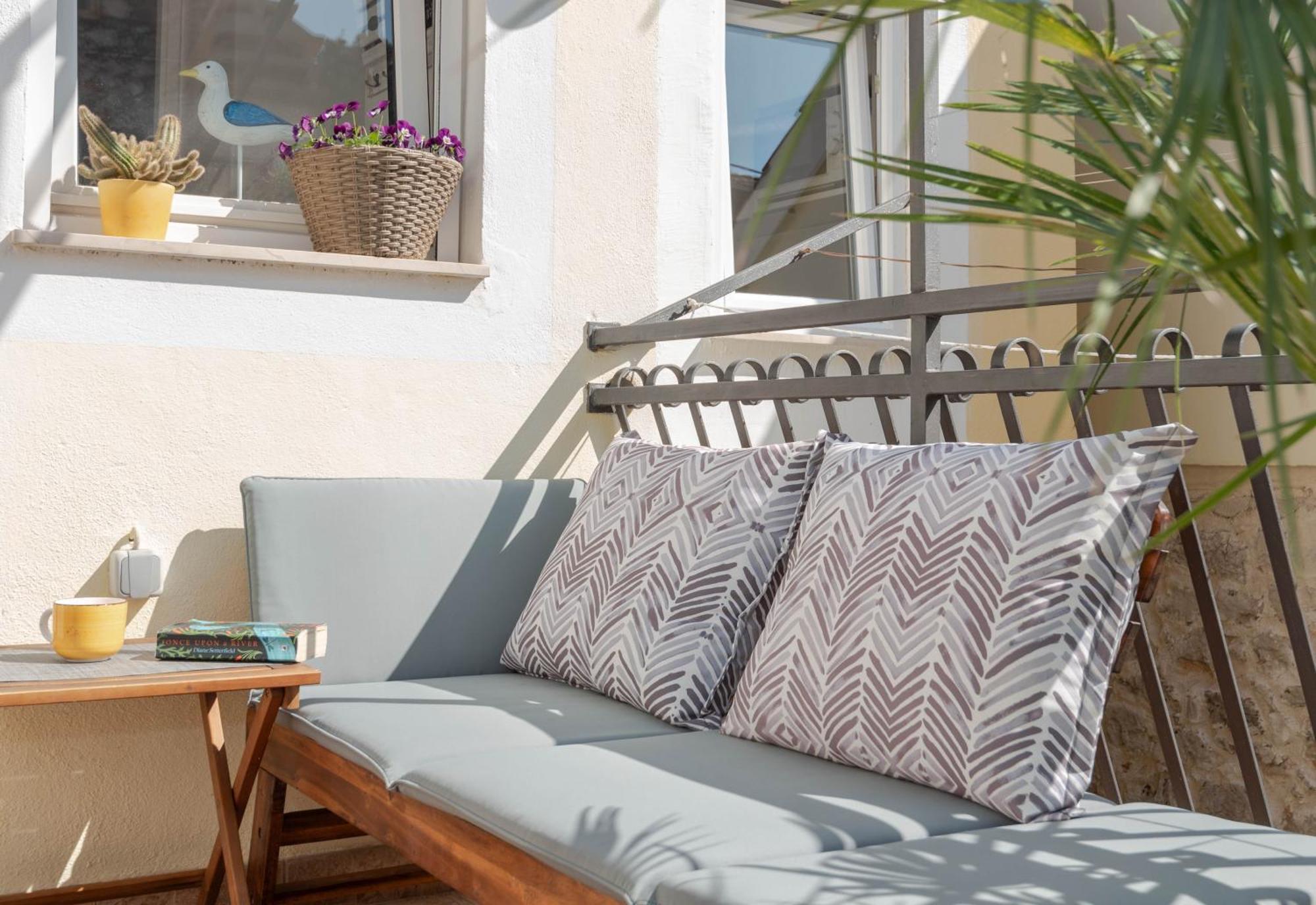 Mediterranean Terrace Apartment With Bikes & Sup Skradin Exteriör bild